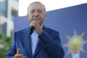 Erdogani-seviyoruz-insanlar-guclu-lider-istiyor.jpg